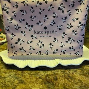 Kate Spade Pink Floral
Canvas Zipper Cosmetic💕 ‼️PRICE DROP‼️